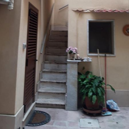 Casa Ale Bed & Breakfast Brindisi Exterior photo