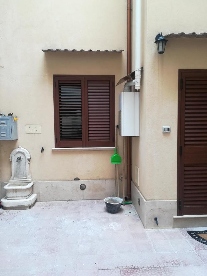 Casa Ale Bed & Breakfast Brindisi Exterior photo